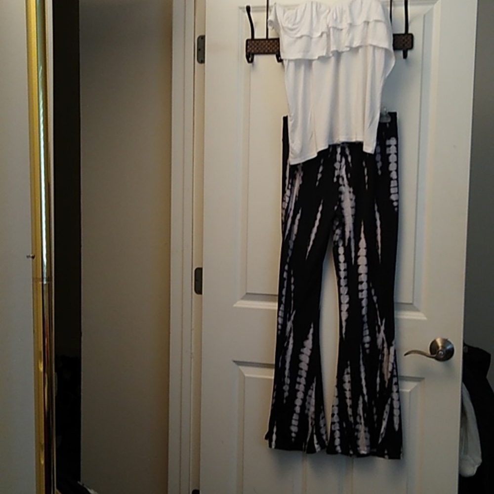 Nice ladies shirt and pants size large